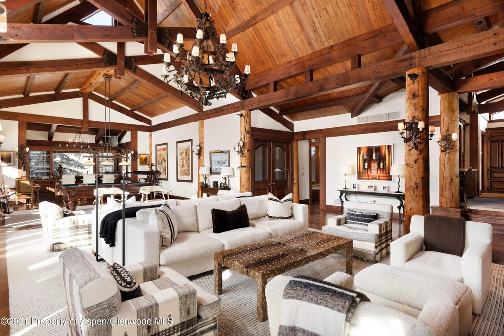 9 of 43 - 411 Willoughby Way, Aspen, CO