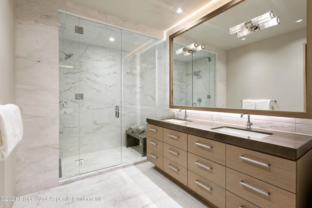 24 of 49 - 651 Pfister Drive, Aspen, CO