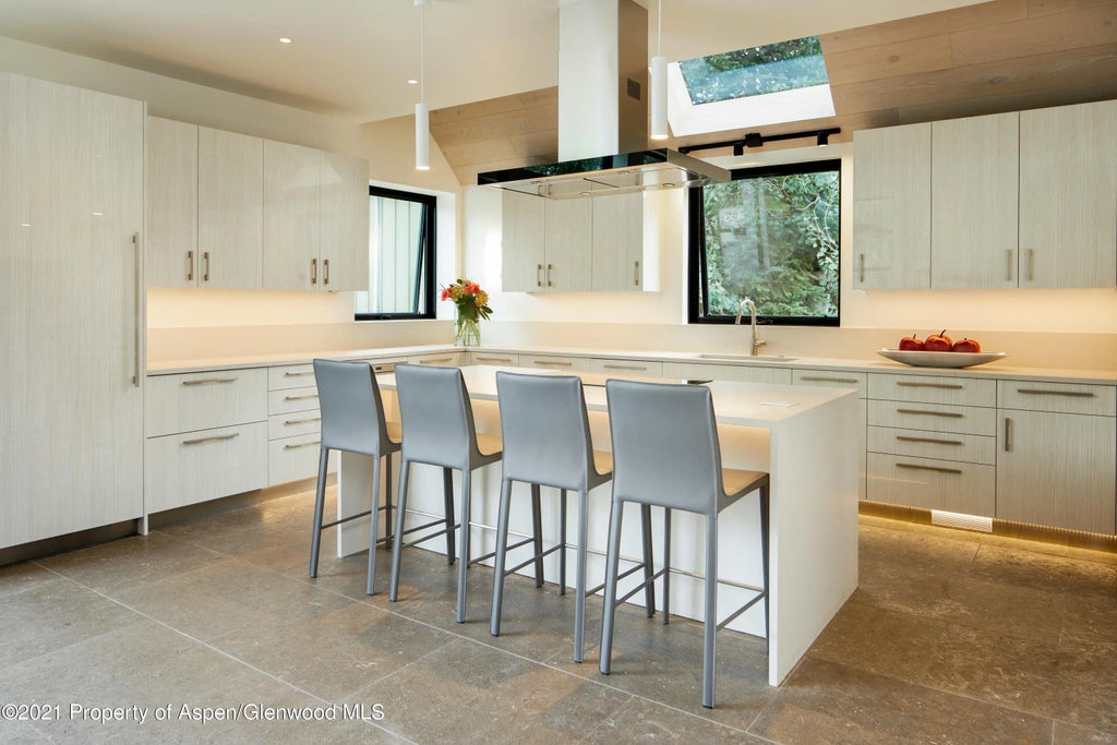3 of 21 - 210 S 1st Street, Aspen, CO