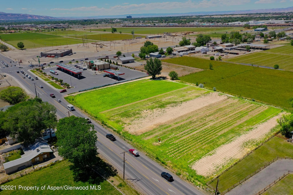 4 of 10 - 2910 D Road, Grand Junction, CO