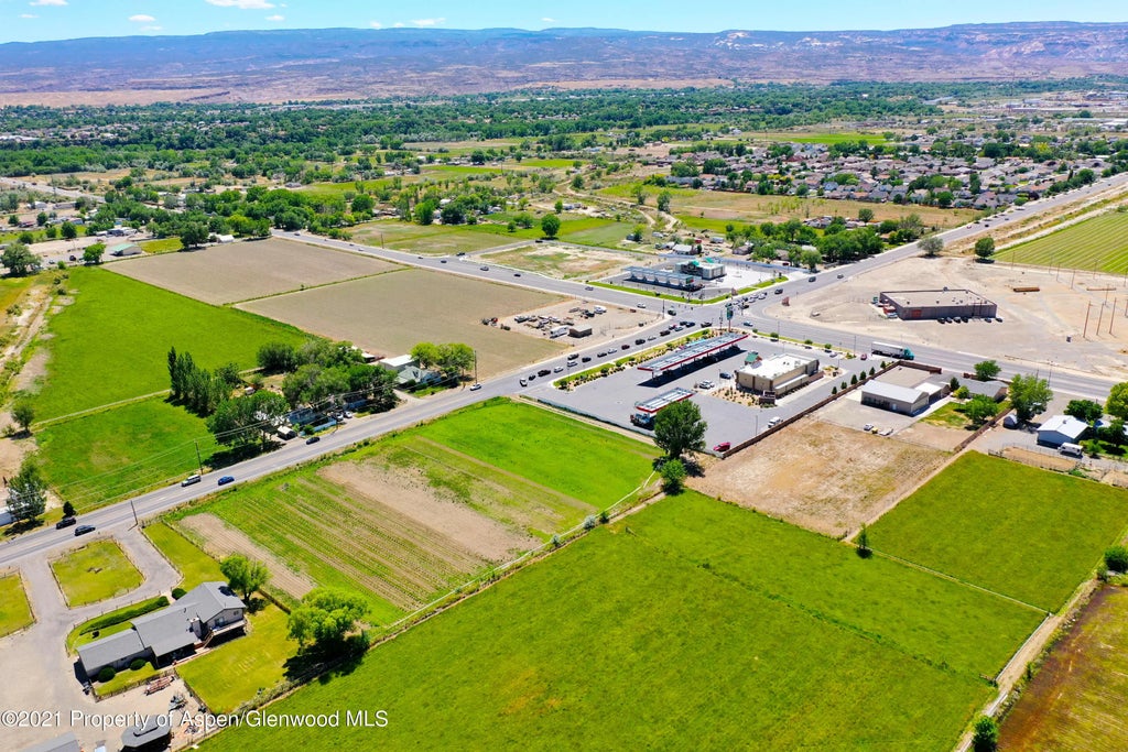 9 of 10 - 2910 D Road, Grand Junction, CO