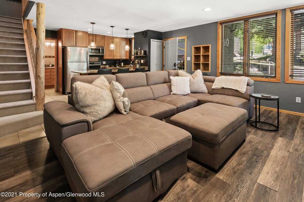 8 of 12 - 135 Carriage Way 10, Snowmass Village, CO