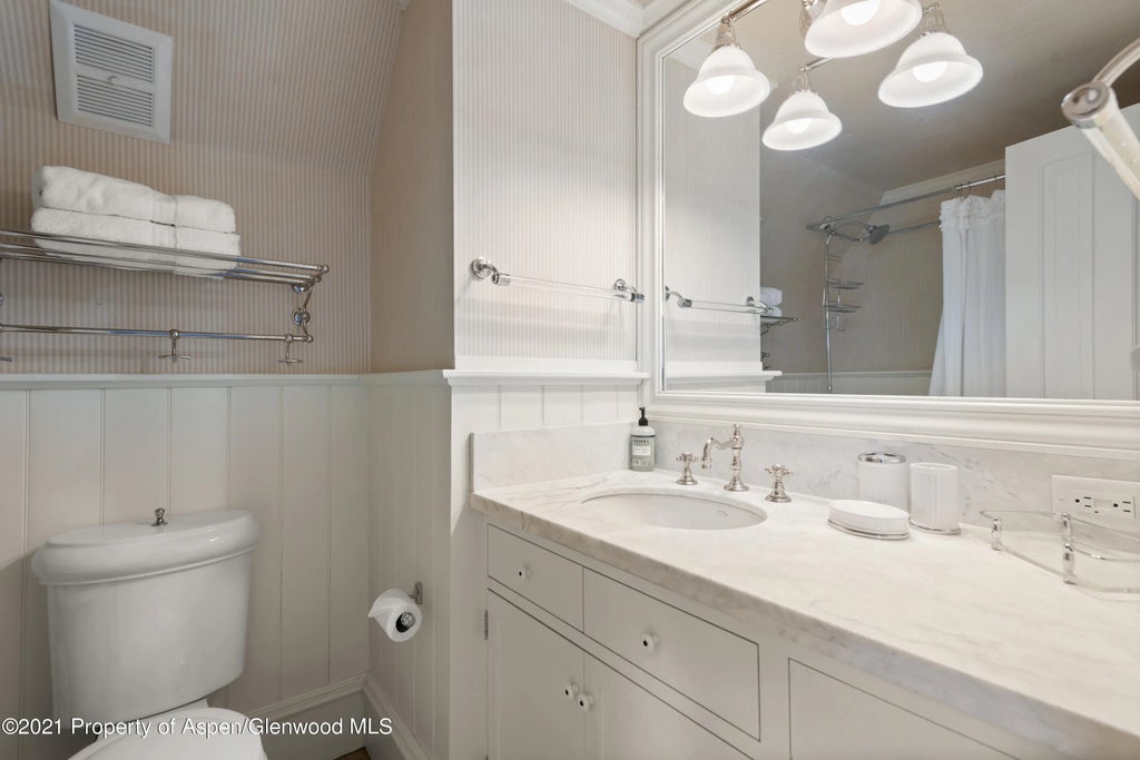 26 of 33 - 200 W Hopkins Avenue, Aspen, CO