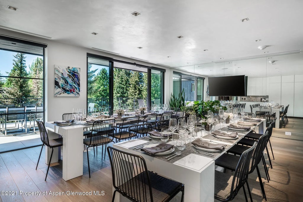 17 of 46 - 200 S Aspen Street, Aspen, CO