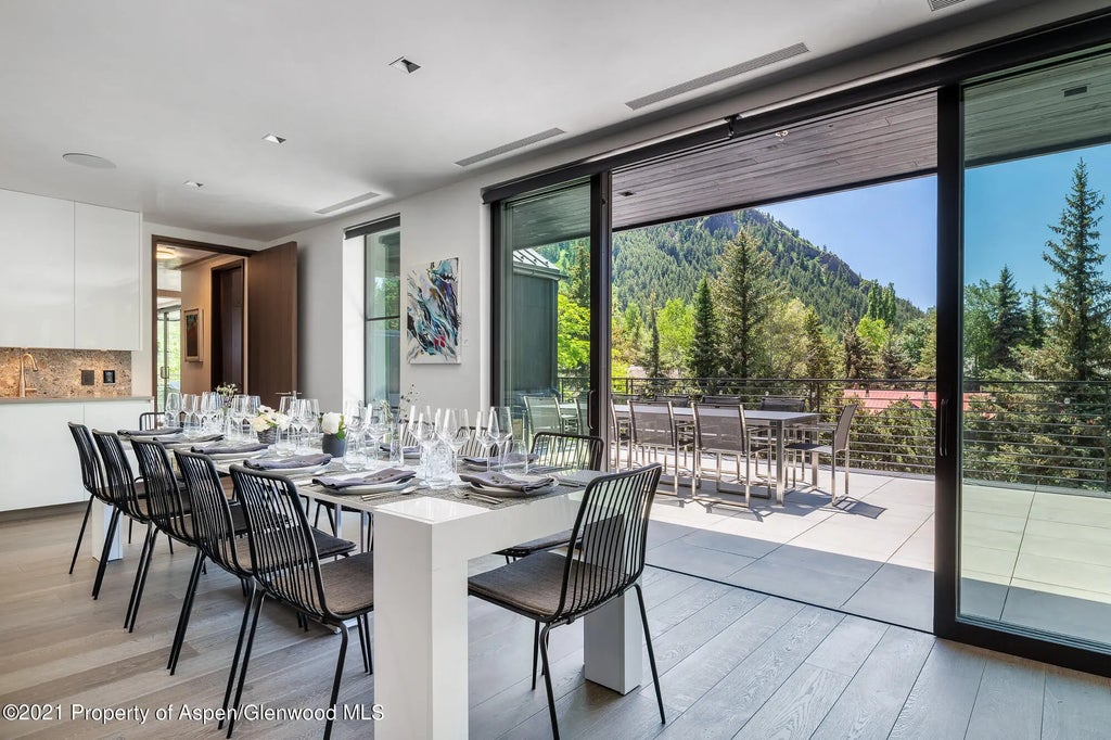 18 of 46 - 200 S Aspen Street, Aspen, CO