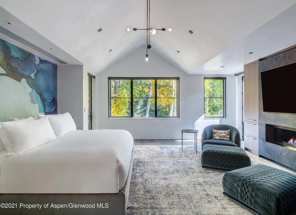 20 of 46 - 200 S Aspen Street, Aspen, CO