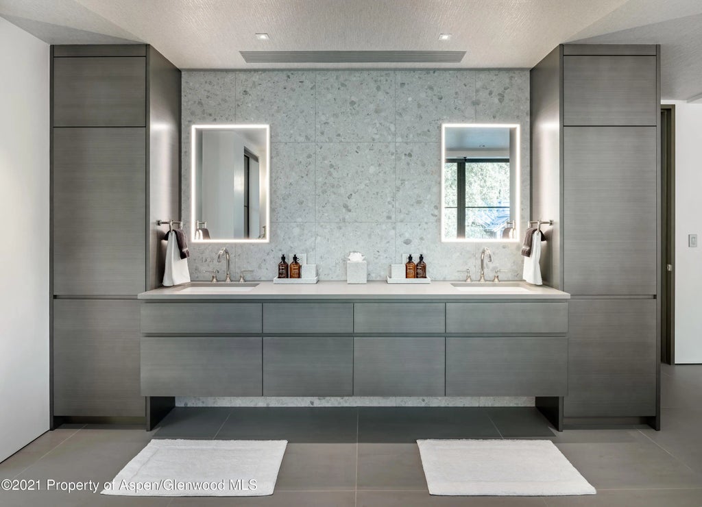 23 of 46 - 200 S Aspen Street, Aspen, CO