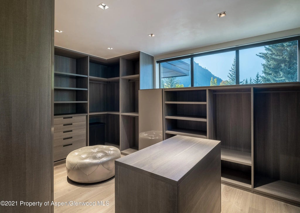 26 of 46 - 200 S Aspen Street, Aspen, CO