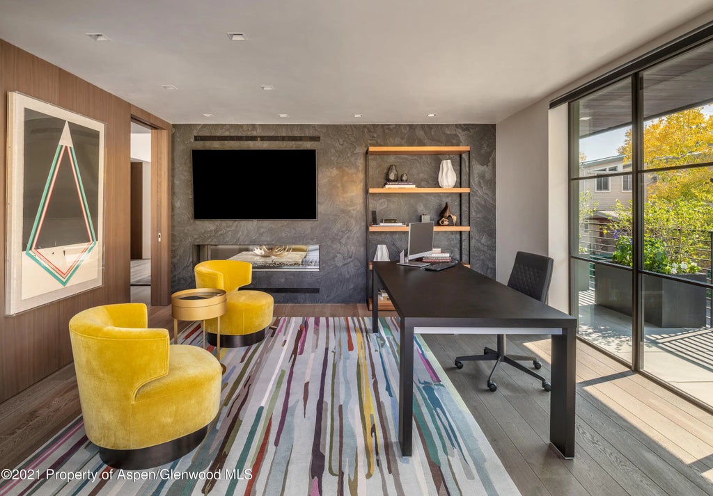 33 of 46 - 200 S Aspen Street, Aspen, CO