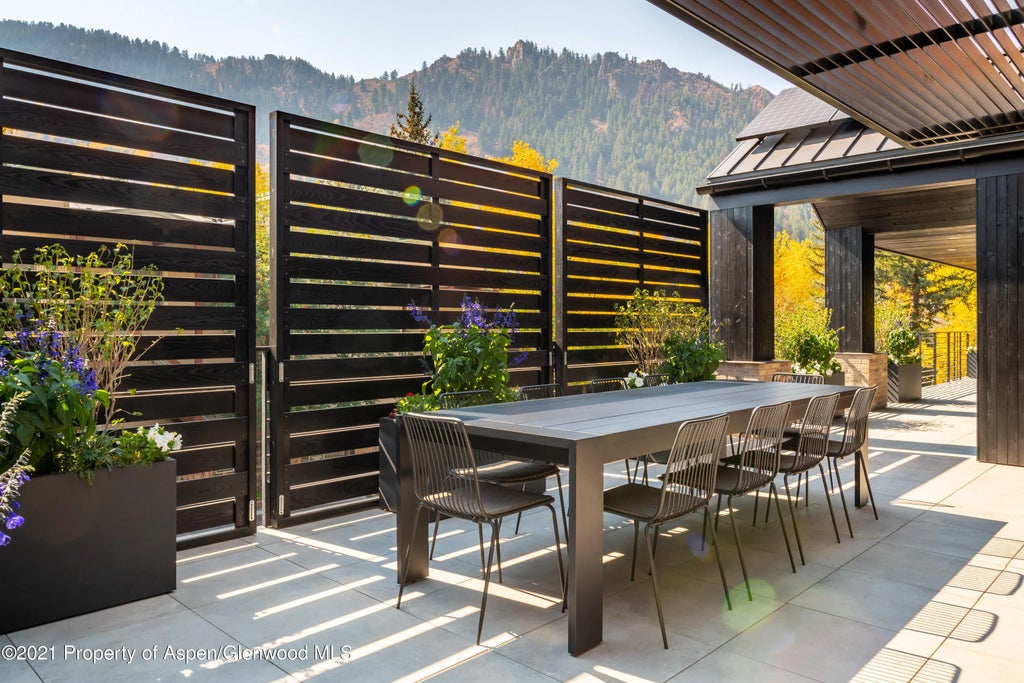 35 of 46 - 200 S Aspen Street, Aspen, CO