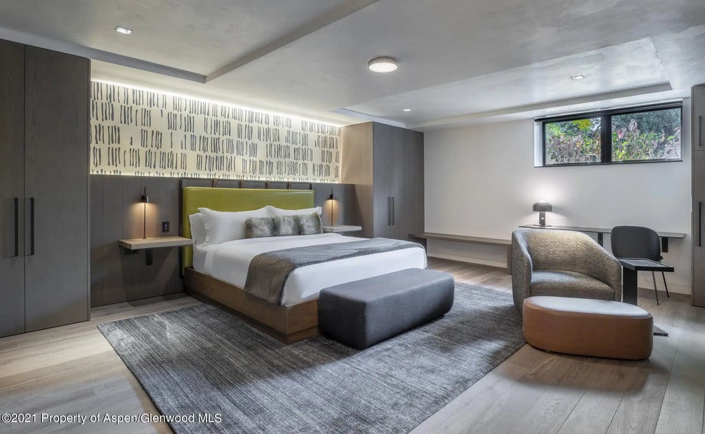 36 of 46 - 200 S Aspen Street, Aspen, CO