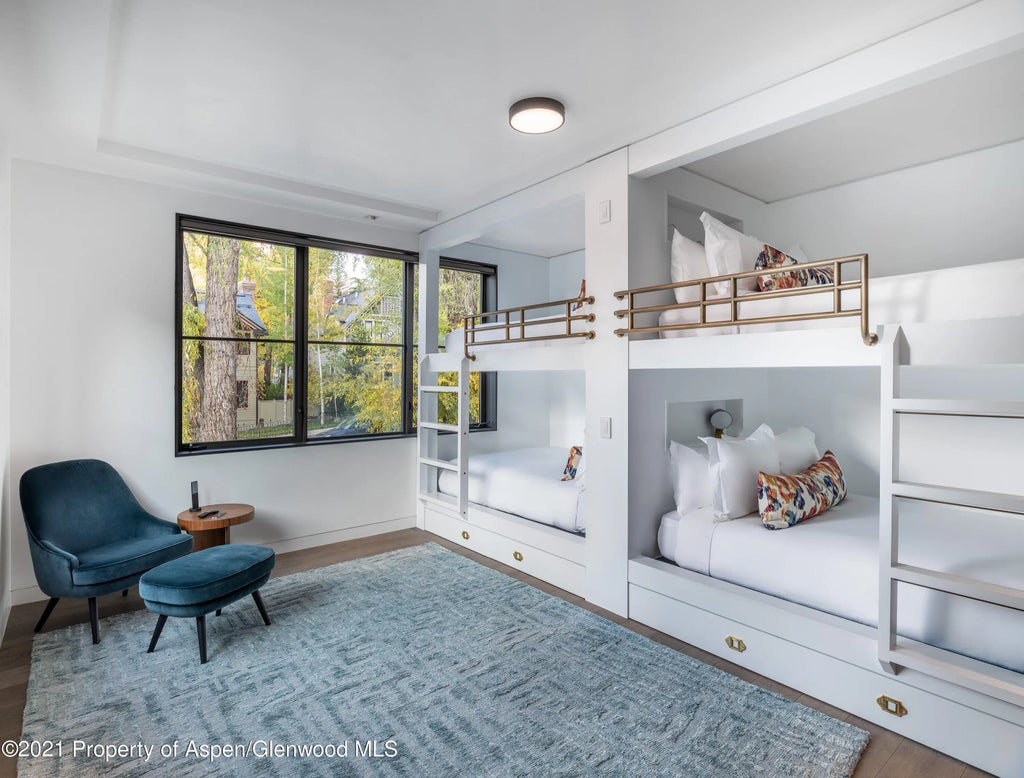 39 of 46 - 200 S Aspen Street, Aspen, CO