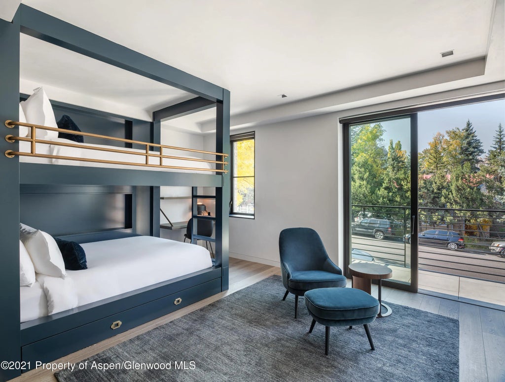 40 of 46 - 200 S Aspen Street, Aspen, CO