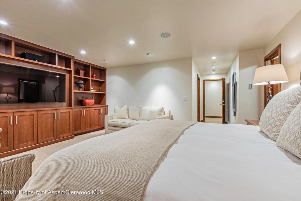 18 of 20 - 851 Ute Avenue Unit A, Aspen, CO