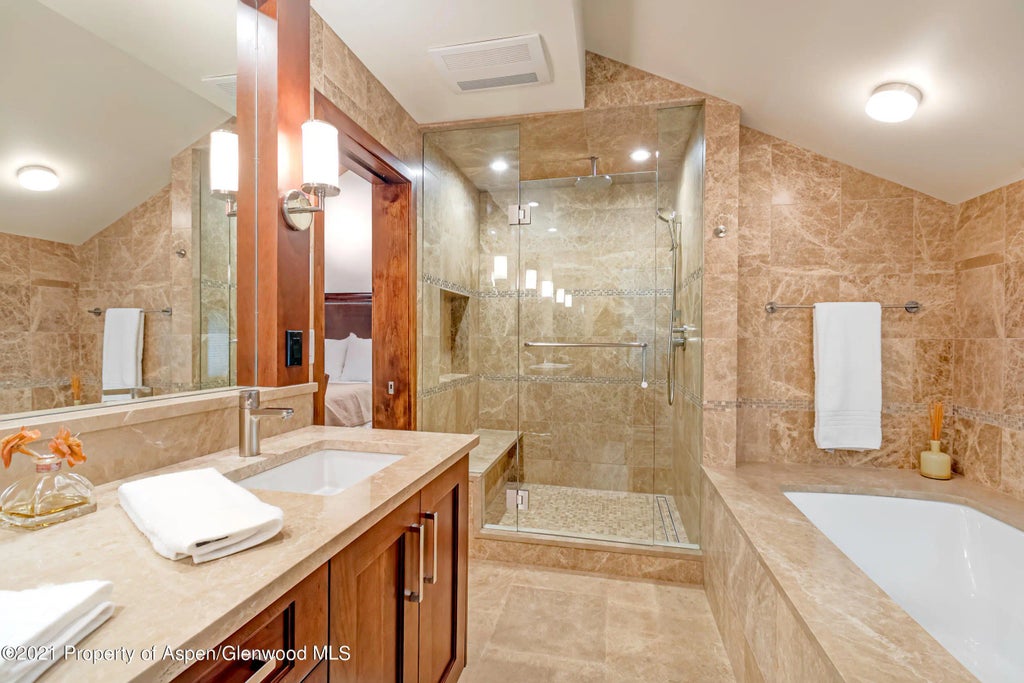 9 of 20 - 851 Ute Avenue Unit A, Aspen, CO