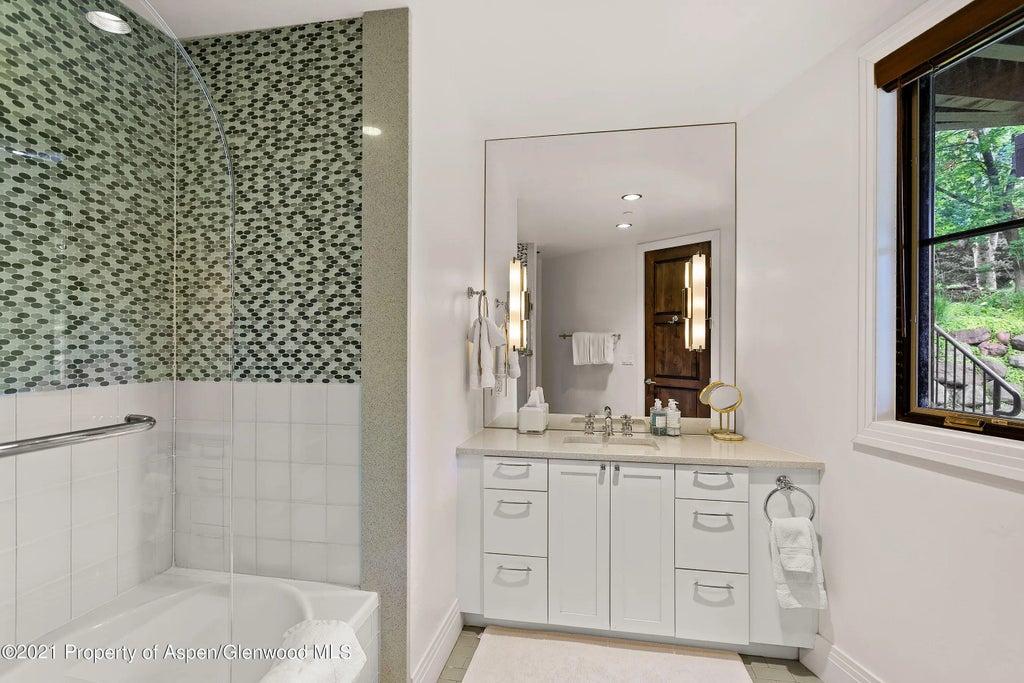 21 of 40 - 561 Meadowood Drive, Aspen, CO