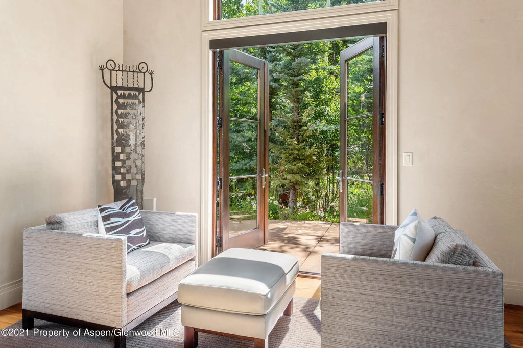 28 of 40 - 561 Meadowood Drive, Aspen, CO