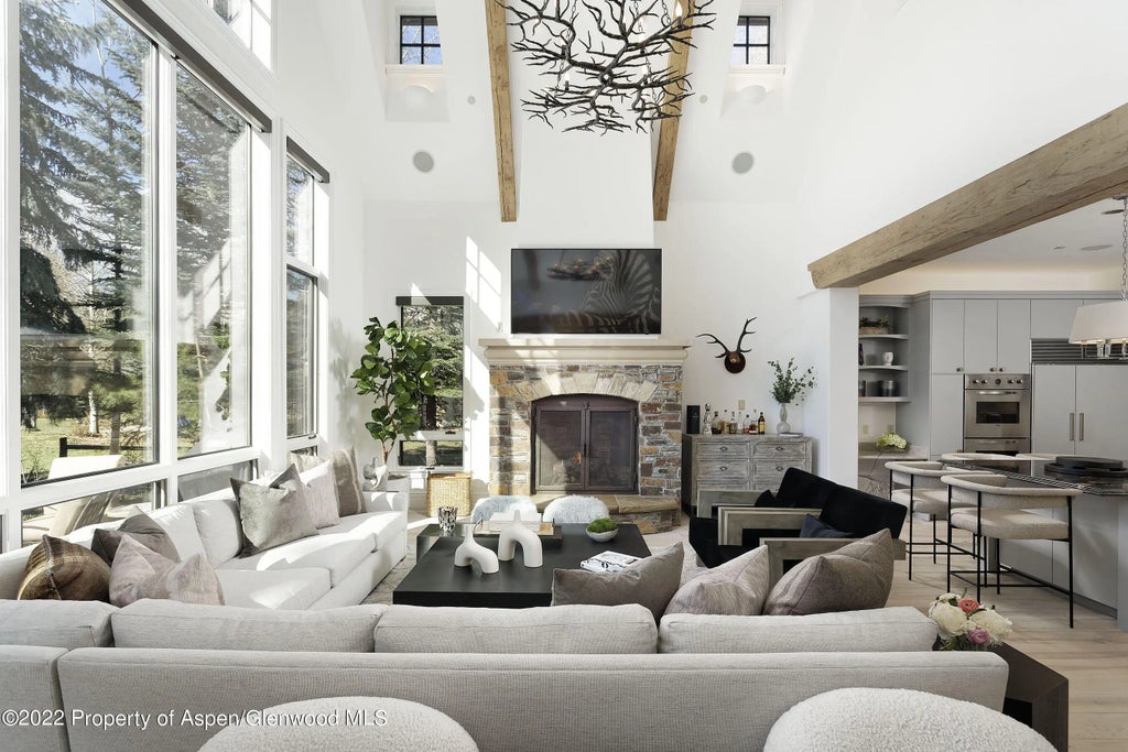 4 of 27 - 857 Bonita Drive, Aspen, CO