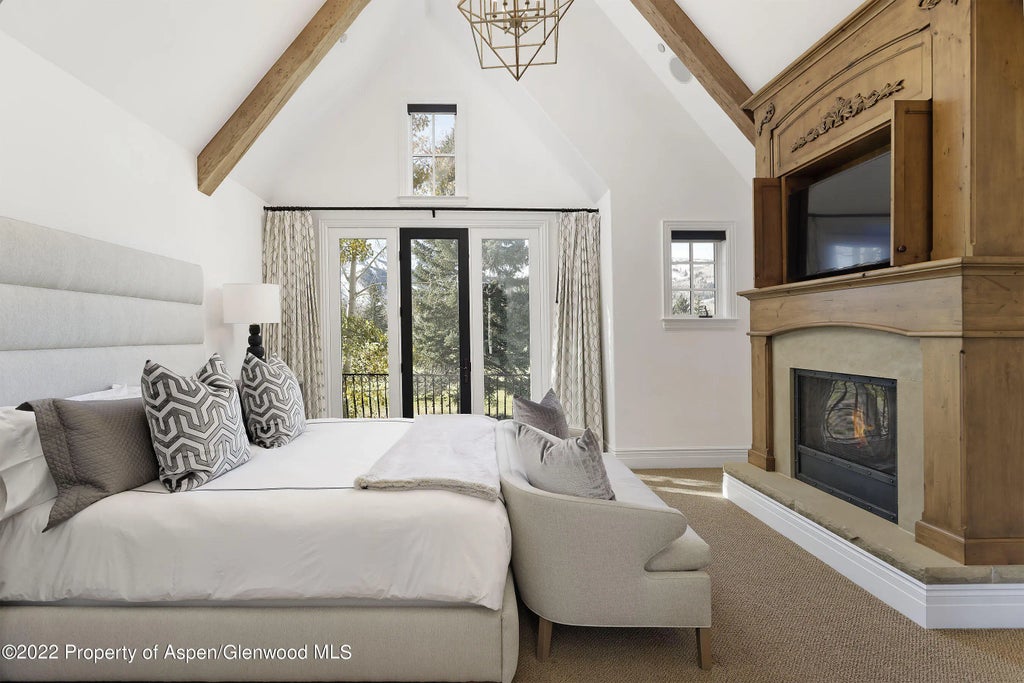 9 of 27 - 857 Bonita Drive, Aspen, CO