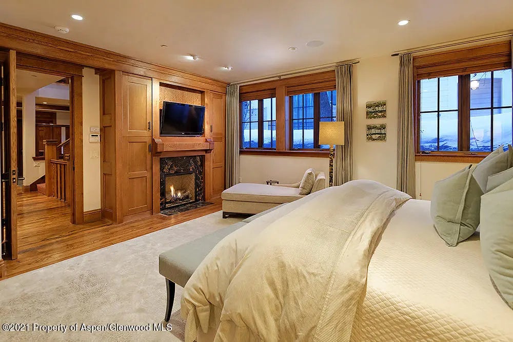 17 of 33 - 330 W Bleeker Street, Aspen, CO