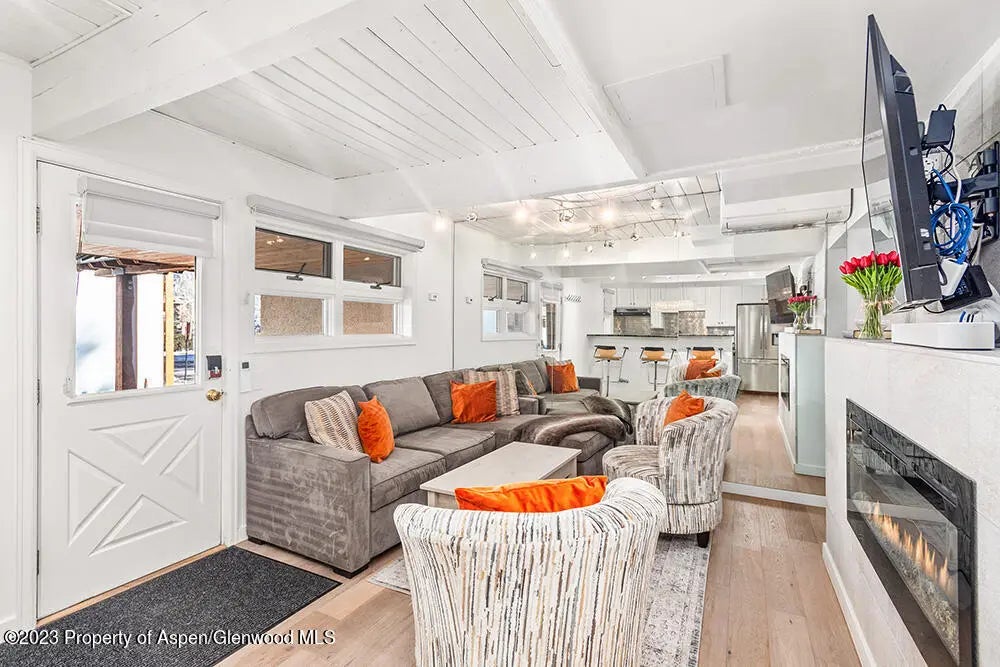 1 of 16 - 630 E Cooper Avenue 4, Aspen, CO