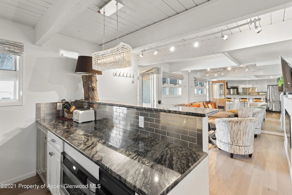 7 of 16 - 630 E Cooper Avenue 4, Aspen, CO