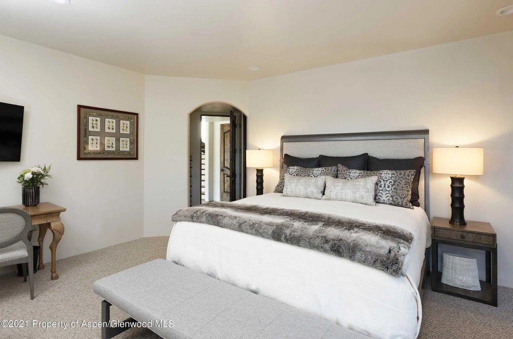 19 of 37 - 476 Wrights Road, Aspen, CO