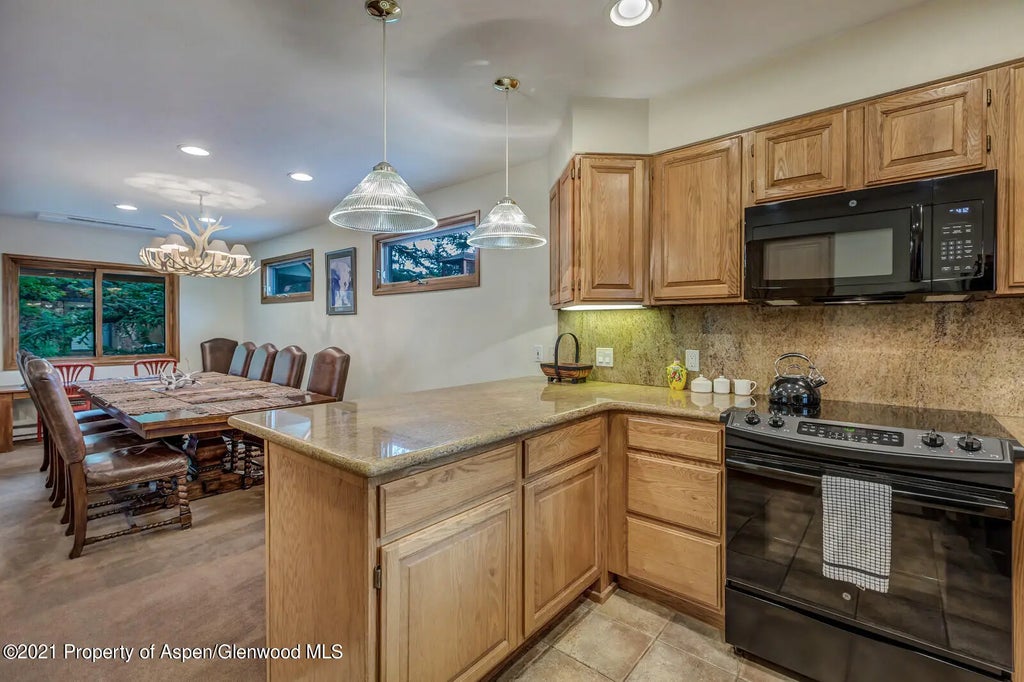 5 of 28 - 650 S Monarch Street 6, Aspen, CO