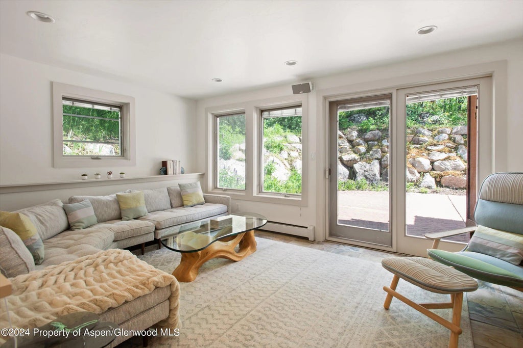 9 of 22 - 314 Mountain Laurel Drive, Aspen, CO