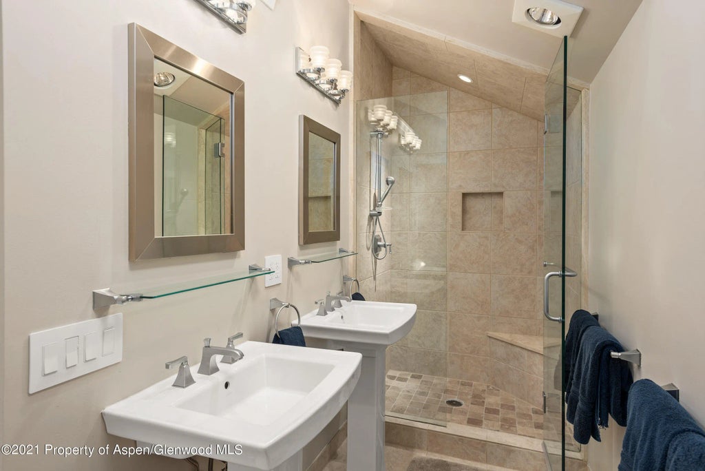 16 of 31 - 810 Ridge Road #2, Snowmass Village, CO