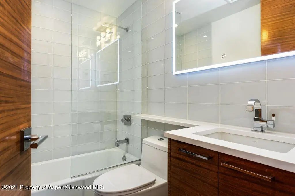 8 of 16 - 205 E Durant Avenue 2j, Aspen, CO