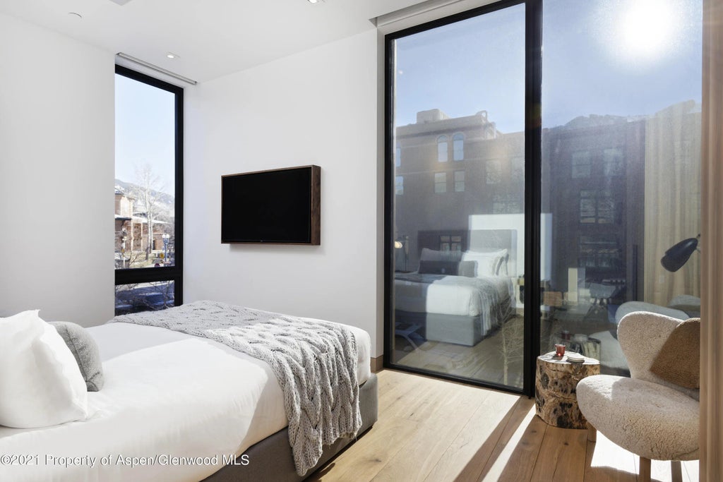 11 of 18 - 324 E Bleeker Street, Aspen, CO