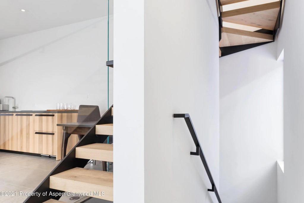 8 of 18 - 324 E Bleeker Street, Aspen, CO