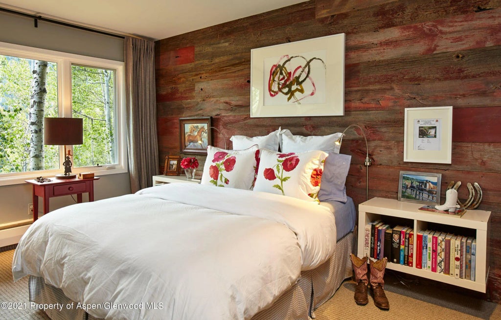 12 of 22 - 122 Eastwood Drive, Aspen, CO