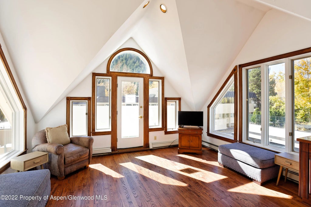 17 of 25 - 401 W Bleeker Street, Aspen, CO