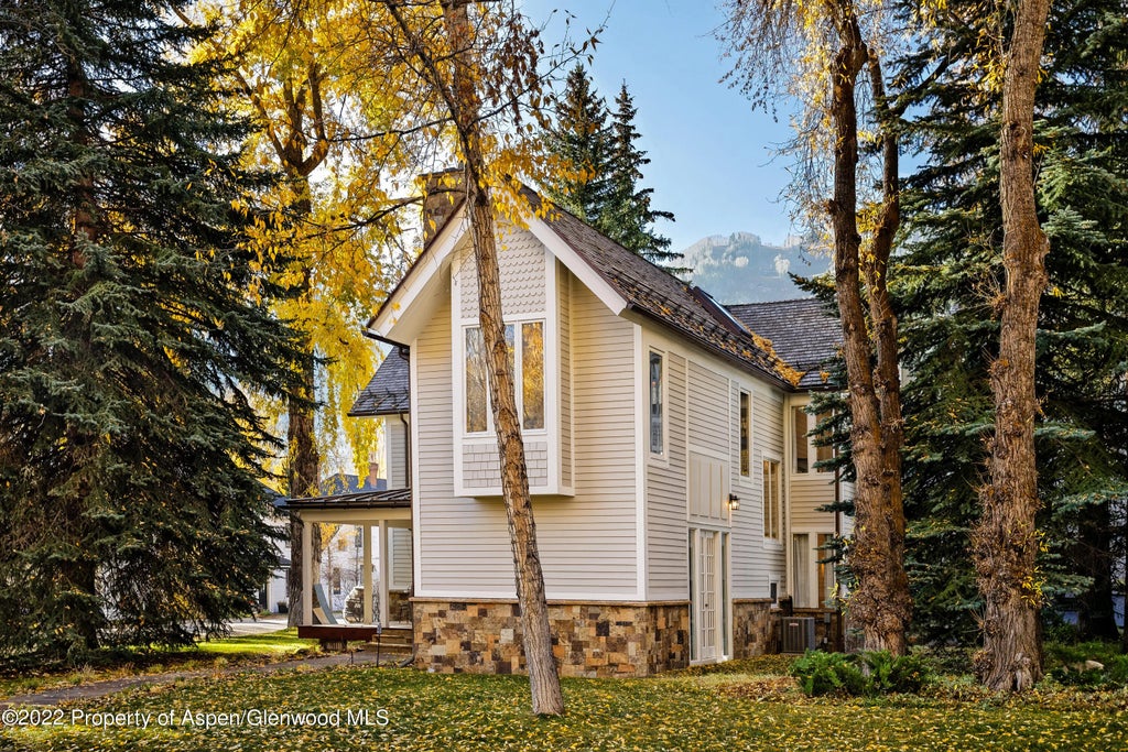 22 of 25 - 401 W Bleeker Street, Aspen, CO