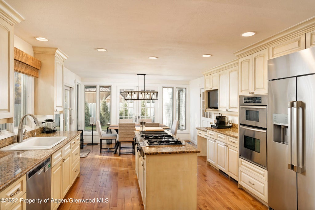 3 of 25 - 401 W Bleeker Street, Aspen, CO