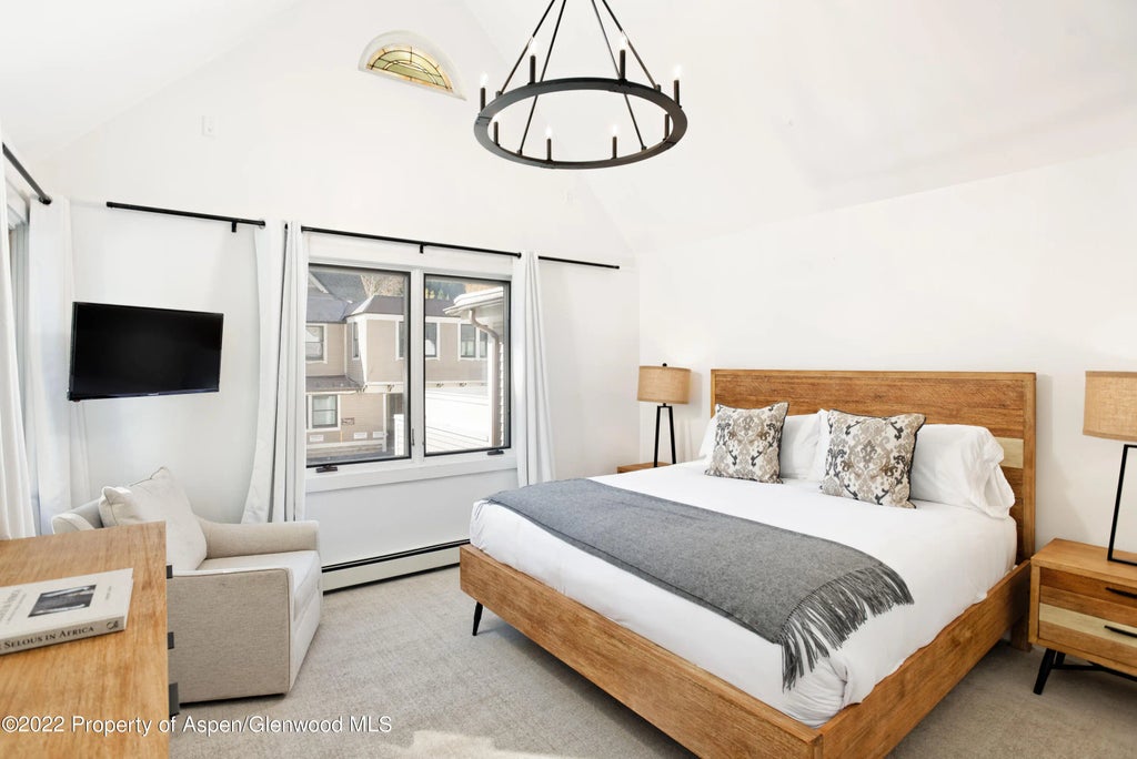 9 of 25 - 401 W Bleeker Street, Aspen, CO