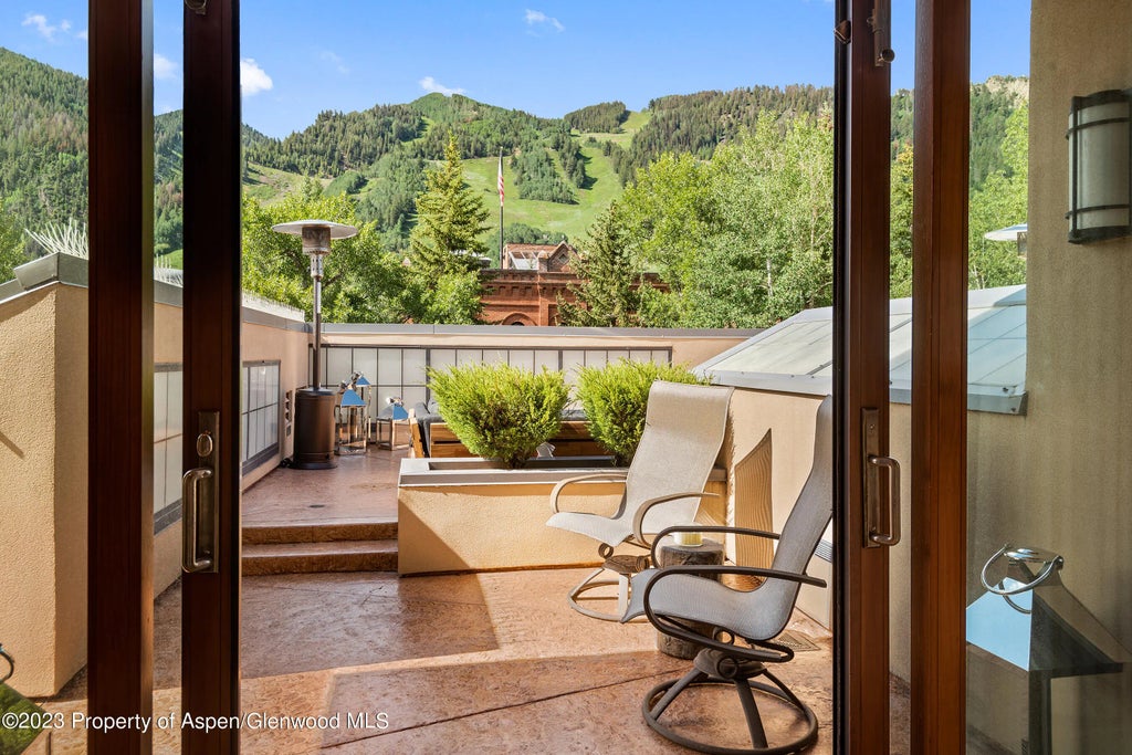 10 of 44 - 428 E Hyman Avenue A, Aspen, CO