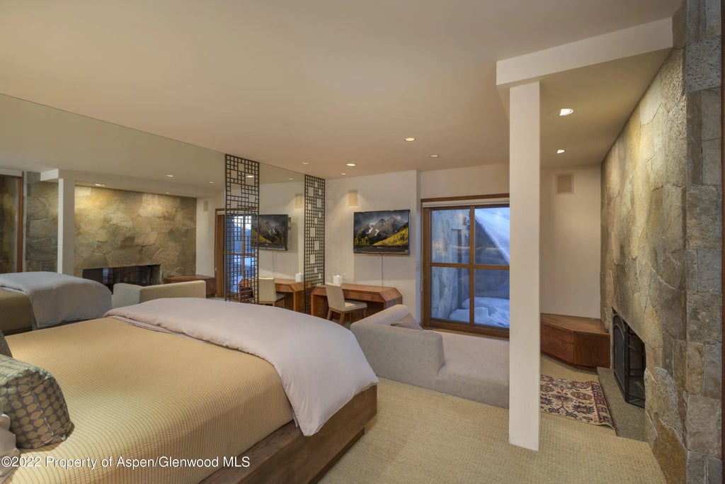 15 of 26 - 700 S Ute Avenue #700, Aspen, CO