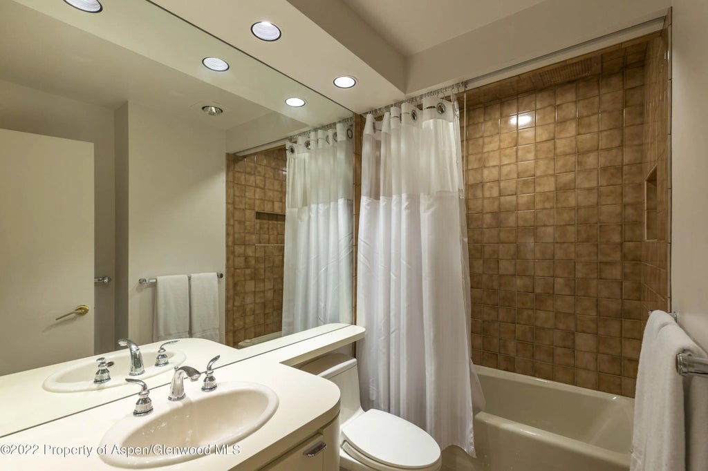 23 of 26 - 700 S Ute Avenue #700, Aspen, CO