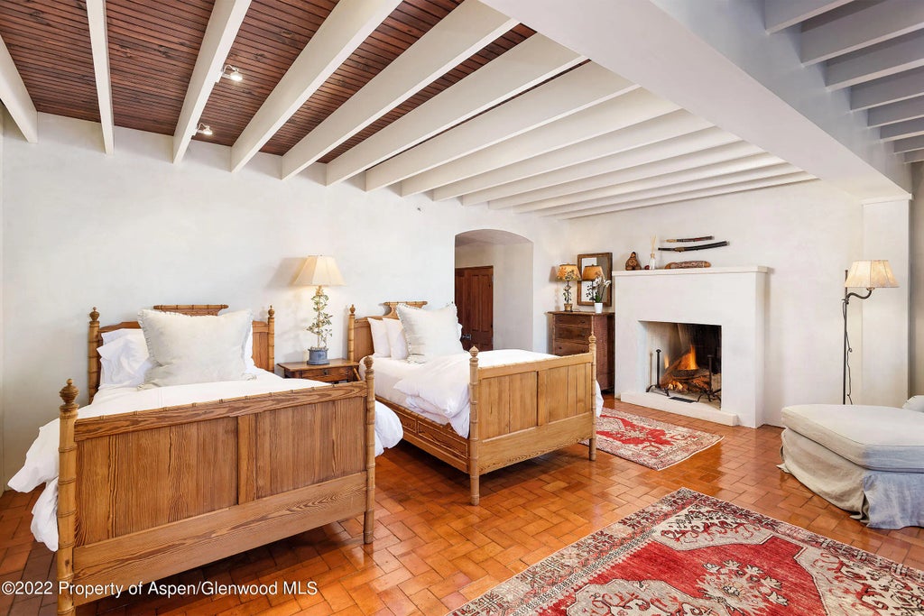 23 of 44 - 701 Meadowood Drive, Aspen, CO