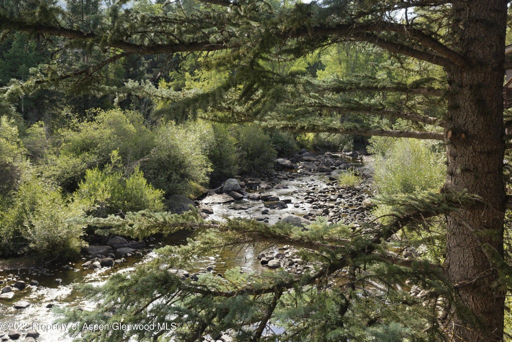 17 of 19 - 1050 Waters Ave. 14, Aspen, CO