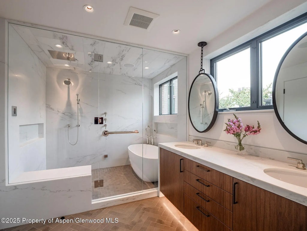 14 of 24 - 624 E Hopkins Avenue, Aspen, CO