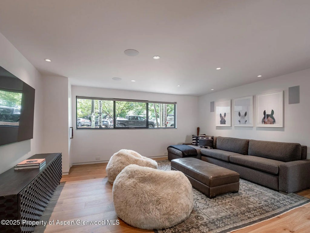 4 of 24 - 624 E Hopkins Avenue, Aspen, CO