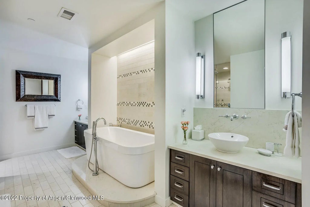 13 of 33 - 405 S Monarch Street 209, Aspen, CO