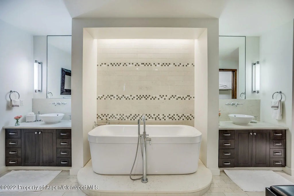 14 of 33 - 405 S Monarch Street 209, Aspen, CO