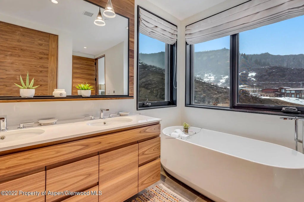 18 of 27 - 45 Wood Road Road 301, Snowmass Village, CO