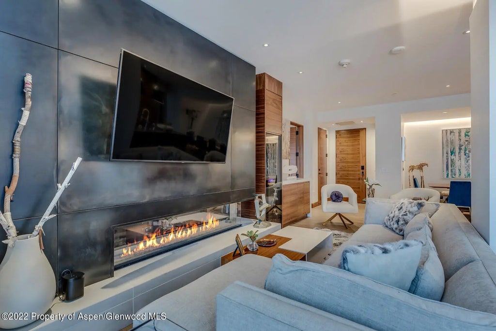 8 of 27 - 45 Wood Road Road 301, Snowmass Village, CO