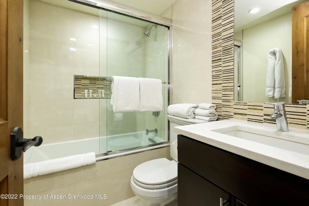 9 of 12 - 611 S West End Street Unit 7, Aspen, CO